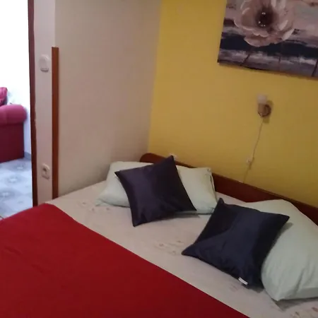 Apartments Vitkovic Cres Zewnętrze zdjęcie